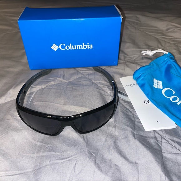 New Columbia Black Sunglasses with Blue Case - Picture 1 of 4